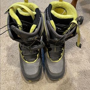 Salomon E-20 man’s Snowboard Boots size 12